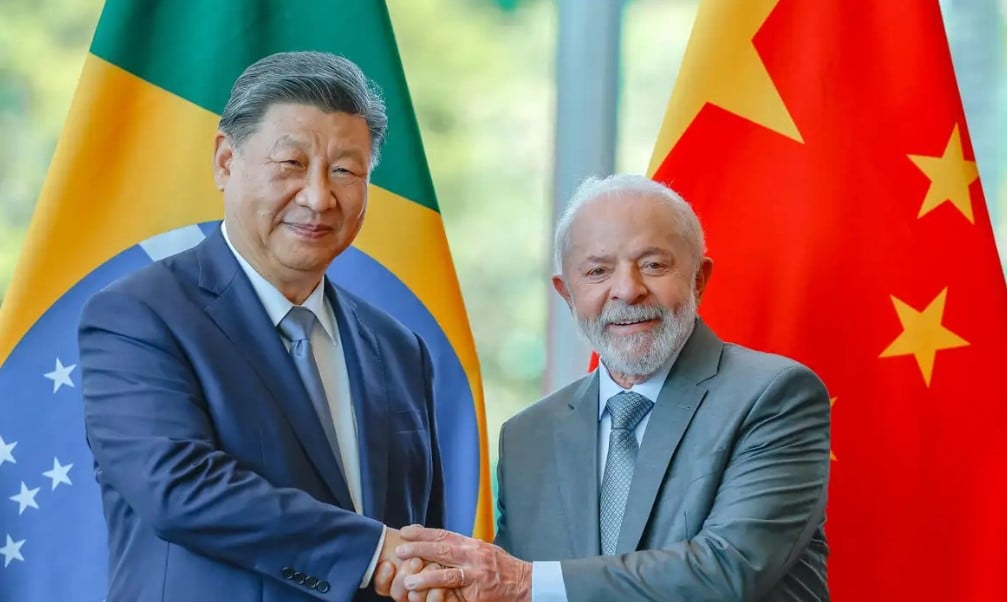 lula-pediu-a-presidente-da-china-a-retomada-de-compra-de-frango-apos-gripe-aviaria